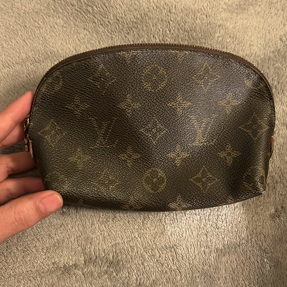Louis Vuitton Cosmetic Case - Picture 1 of 9